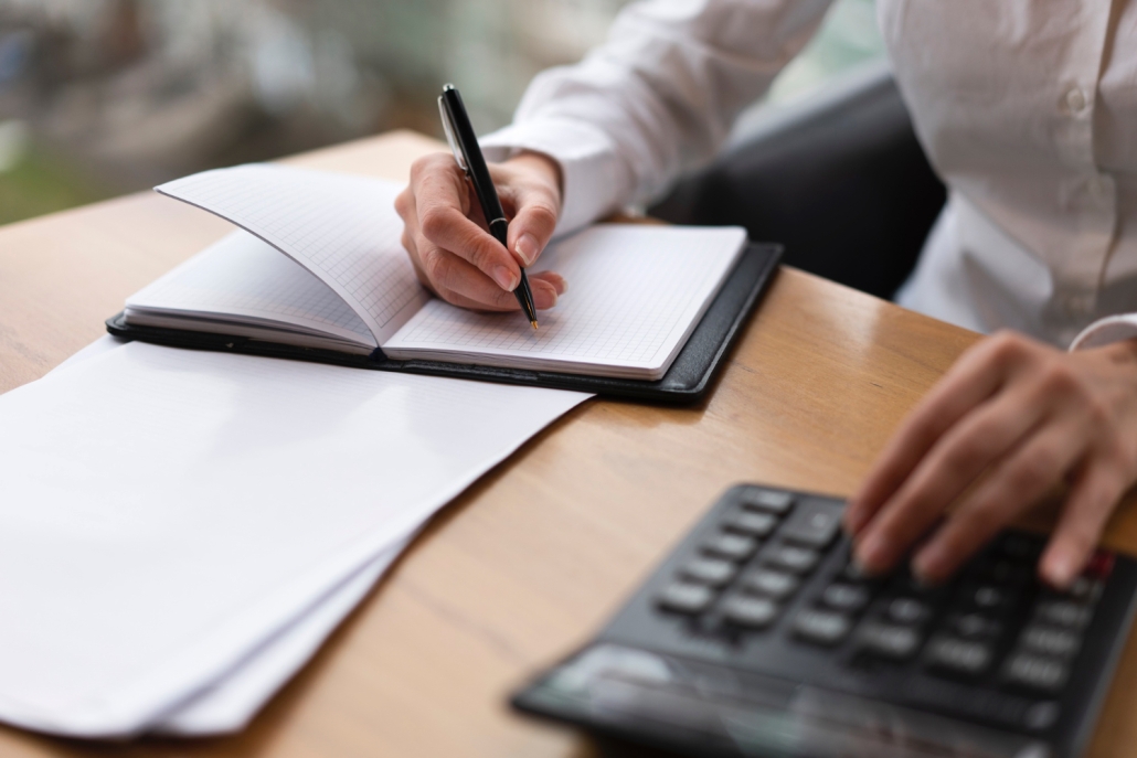 When It’s Time to Stop Doing Your Own Books | StrategyDriven Managing Your Finances Article