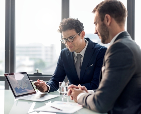 Here’s How Professional Investors Manage Risk During Volatile Markets | StrategyDriven Risk Management Article