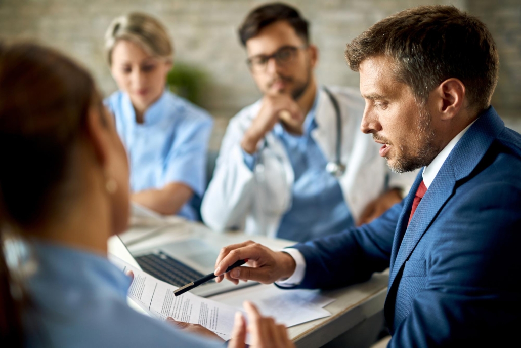 How a Medical Expert Witness Brings Clarity to Complex Cases | StrategyDriven Risk Management Article