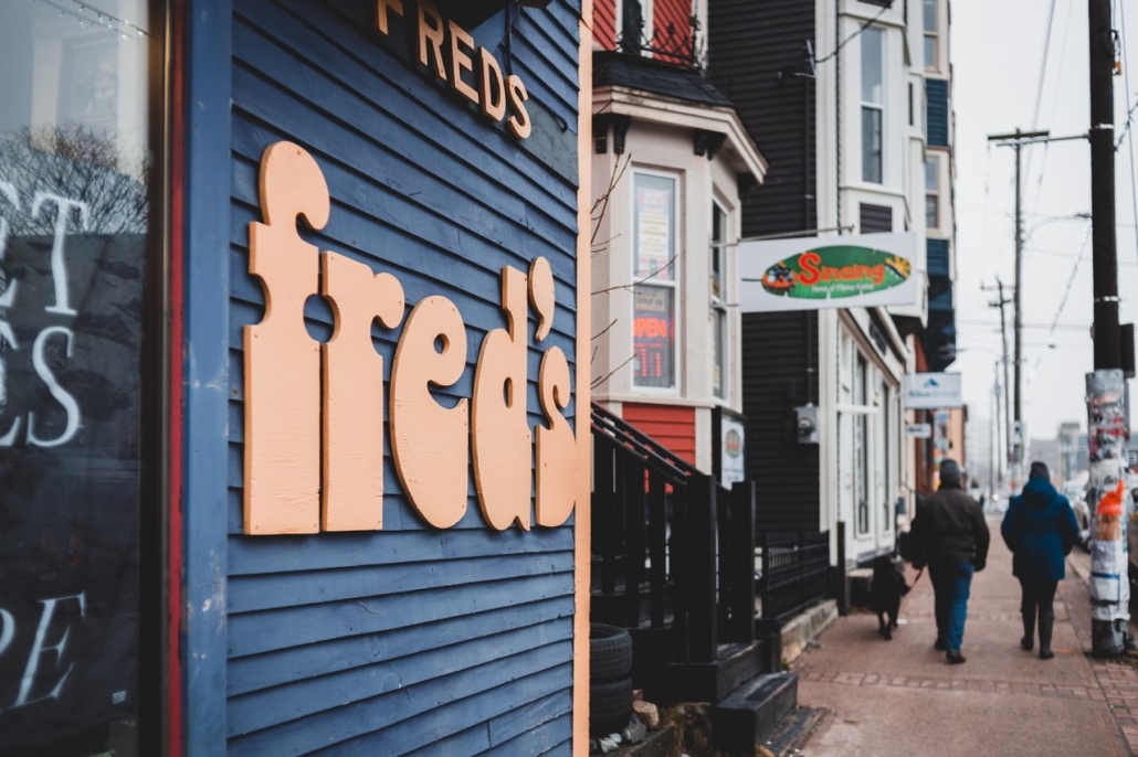 5 Signage Decisions That Can Affect a Business’s First Impression | StrategyDriven Marketing and Sales Article