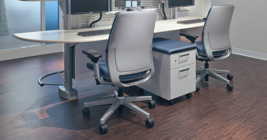 StrategyDriven Managing Your People Article | The Best Office Chairs for Short People - Comfort and Ergonomics for Every Height