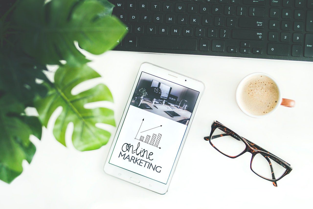 StrategyDriven Professional Development Article | How an Online MBA in Marketing Can Help You Transition Into a Marketing Career