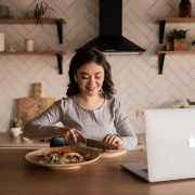 StrategyDriven Professional Development Article | 10 Must-Have Tools for Participating in an Online Cooking Workshop