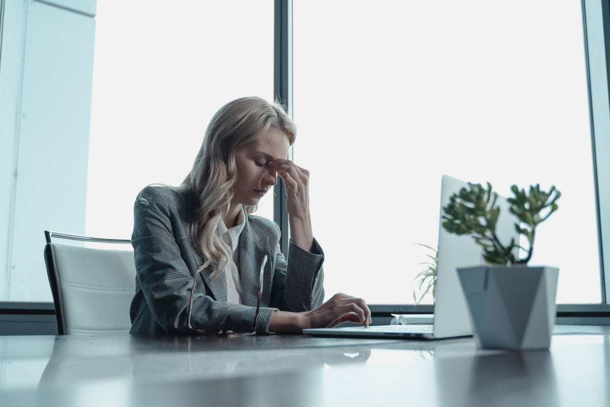 StrategyDriven Practices for Professionals Article |Work-related stress|Unhealthy Ways To Cope With Work-Related Stress